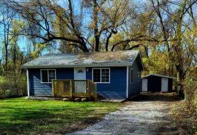 Main picture of 2718 Hamlin St