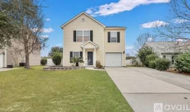 Main picture of 39 Hamilton Grove Dr