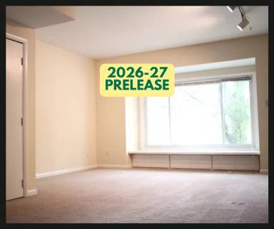 Main picture of Chancellor's Square Condos