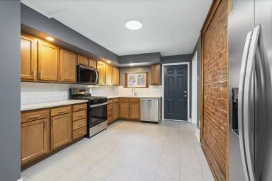 Main picture of 125 Southern Ave