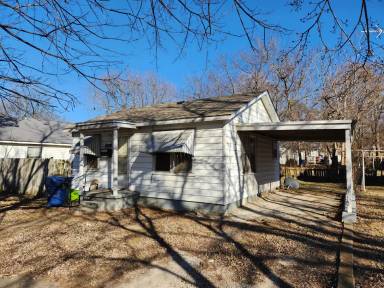Main picture of 422 N Beard St