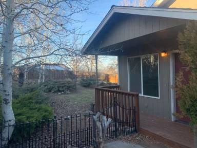 Main picture of 3341 SW Salmon Ct
