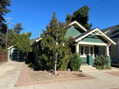 Main picture of 1424 Toro St
