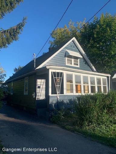 Main picture of 134 Knapp Ave