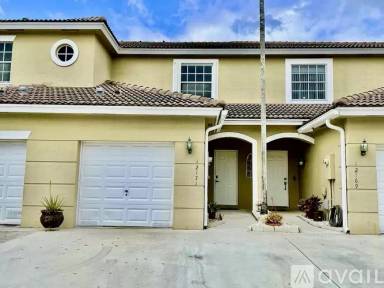 Main picture of 12171 SW 4th St