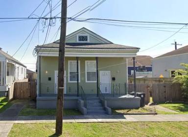 Main picture of 2711 Marengo St