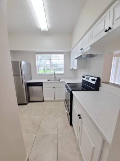 Main picture of 680 Cypress Club Way