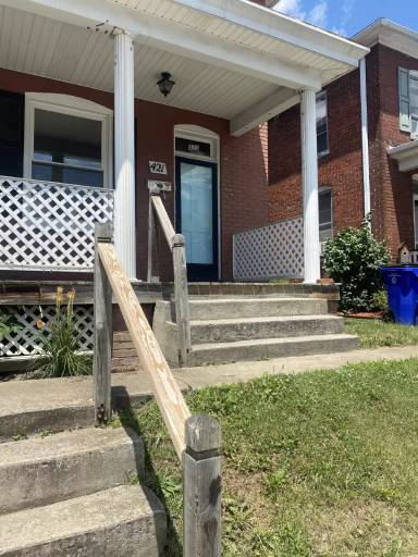 Main picture of 421 McDowell Ave