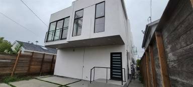Main picture of 920 California Ave