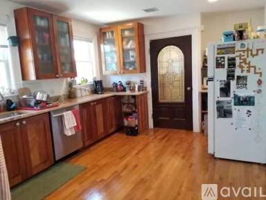 Main picture of 110 Clifton St