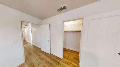 Main picture of 5004 E Madison Ave