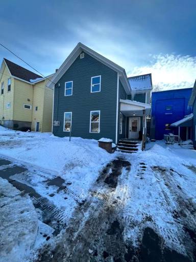 Main picture of 312 Brown St
