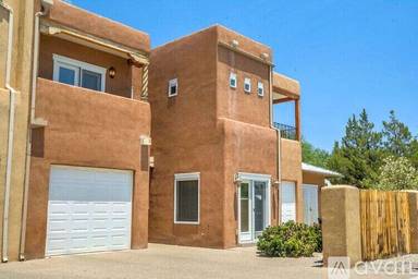 Main picture of 2425 Rice Ave NW