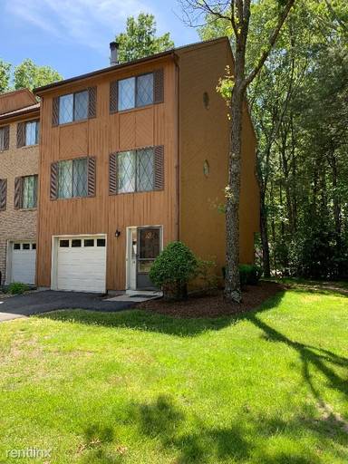 Main picture of 19 Winrow Dr