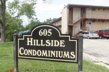 Main picture of 605 N Wolf Rd