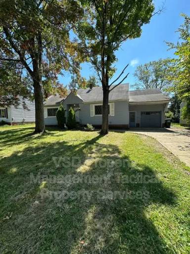 Main picture of 130 Palmetto Ave