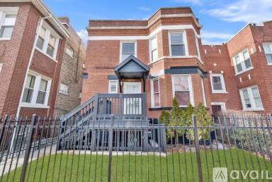 Main picture of 6216 S Artesian Ave