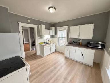 Main picture of 287 Reynolds St