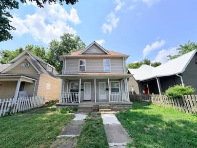 Main picture of 1132 N Oxford St