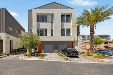 Main picture of 2868 Orange Key Ct