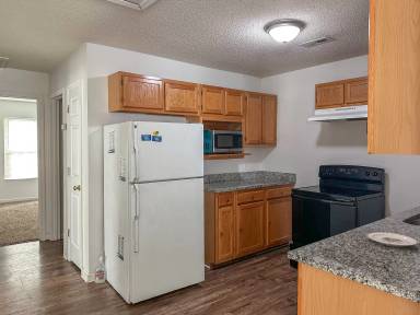 Main picture of 348 Miller Pointe Dr