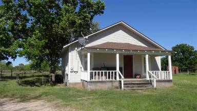 Main picture of 5041 Welcome Ln