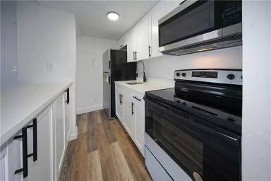 Main picture of 1000 NW 95th Ter