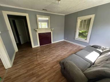 Main picture of 518 Graham St