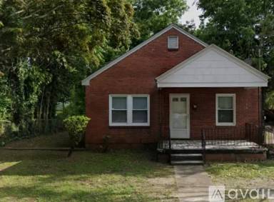 Main picture of 1102 E Elm St