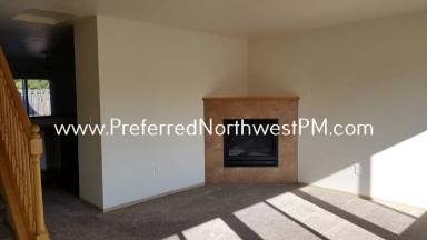 Main picture of 685 Pine Ct