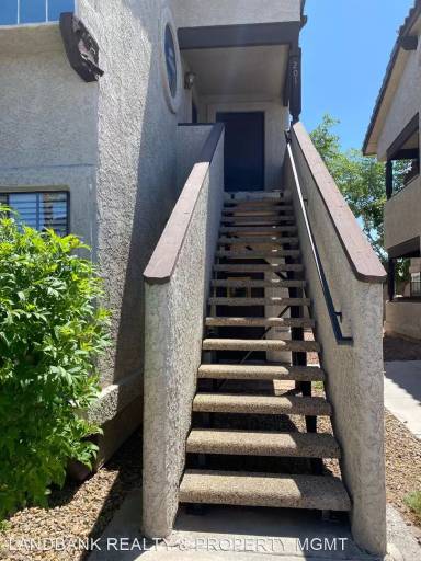 Main picture of 5076 Jeffreys St