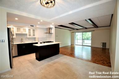 Main picture of 44 Broadlawn Park