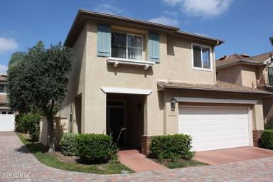 Main picture of 3055 W Canyon Ave