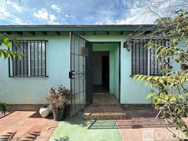 Main picture of 11515 Victory Blvd