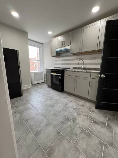 Main picture of 5824 N American St