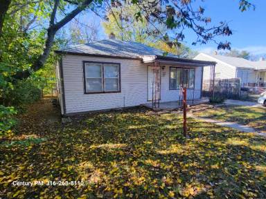 Main picture of 1623 N Erie Ave