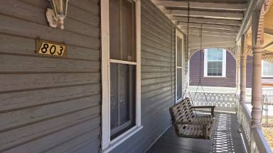 Main picture of 803 Montana St