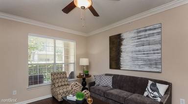 Main picture of Estates at Bellaire