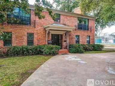 Main picture of 4437 University Blvd