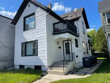 Main picture of 728 Superior Ave