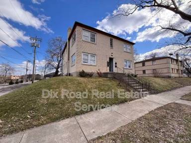 Main picture of 24 S E St