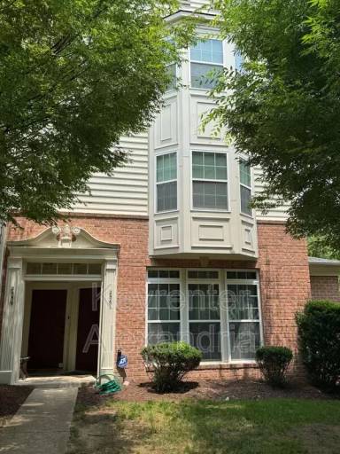 Main picture of 2561 Eastbourne Dr