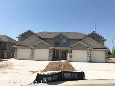 Main picture of Traditions Townhomes Apartments