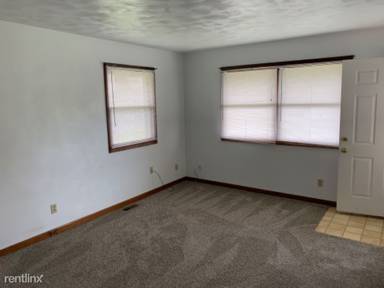 Main picture of 1663 Main St