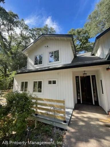 Main picture of 5650 Hollyberry Ln