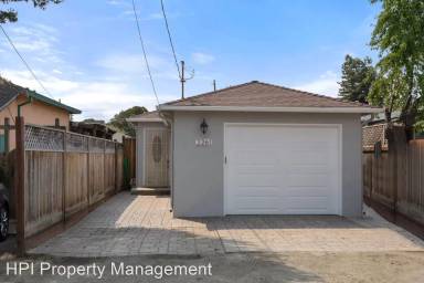 Main picture of 2261 Glen Way