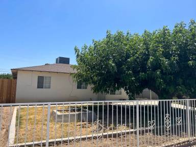 Main picture of 8413 Bernard Ave