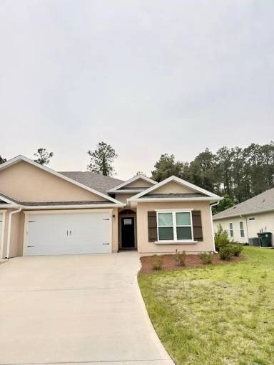 Main picture of 124 The Villas Way