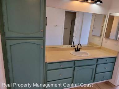 Main picture of 2416 Beach St