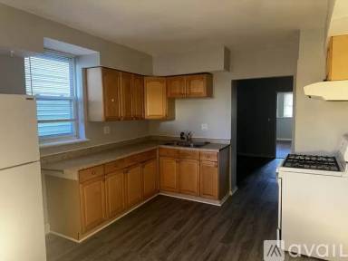 Main picture of 3055 N Monticello Ave